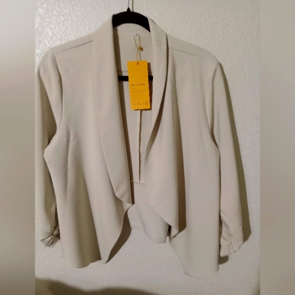 Grecerelle Tan Blazer size 14